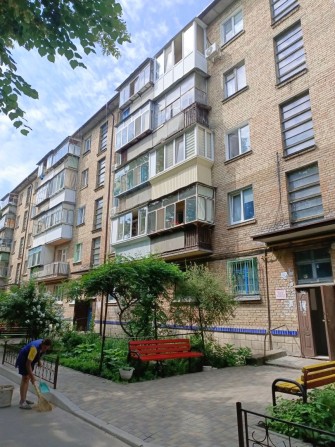 Продам 2 кімнатну квартиру вул Онікієнка - фото 1