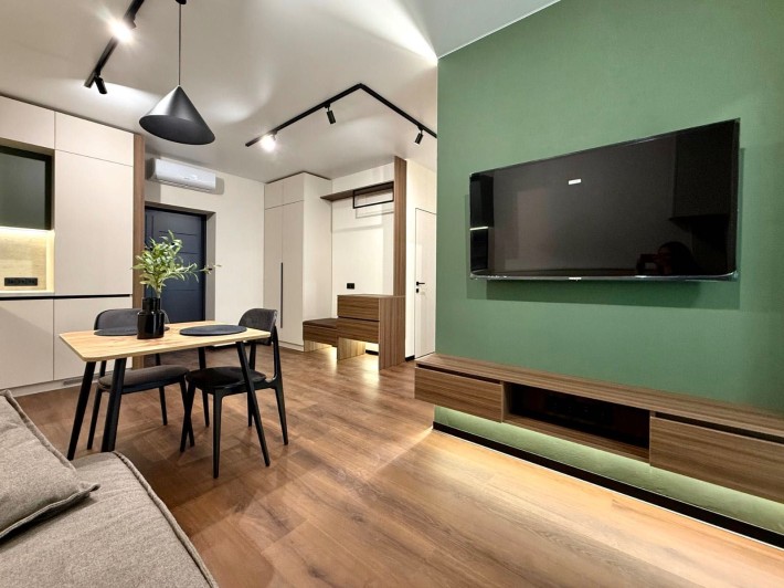 Продам 1 кім квартиру з якісним ремонтом біля парку та озера - фото 1