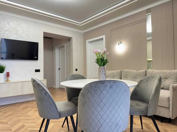 Видова двокімнатна з ремонтом,66м2, повністю зданий ЖК - фото 1