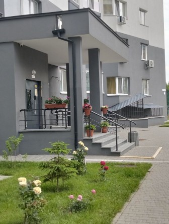 Купите квартиру по ул. Петлюры, дом 21б(ремонт, мебель). - фото 1