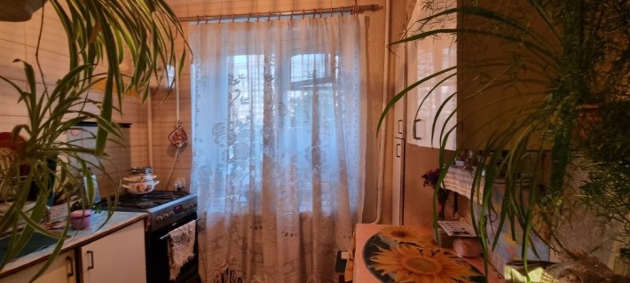 Терміновий продаж,  4к. квартири, Вишневе, Святошинська  40а. Центр. - фото 1