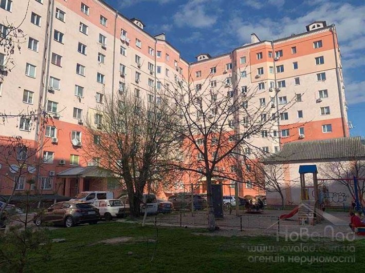 SAV Просторная 2-ком квартира 69м2 в центре Броваров - фото 1