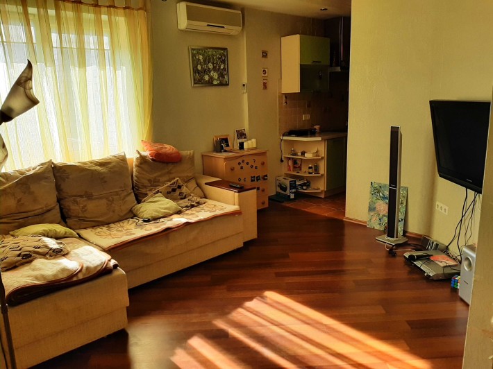 Продам 2к квартиру на Незалежності, 17 - фото 1