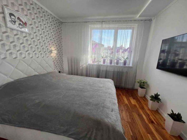 Терміновий продаж 2кк з ремонтом та меблями - фото 1