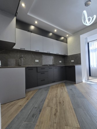 Продаж 3к квартира 69м ЖК АГАМ.З ремонтом. - фото 1