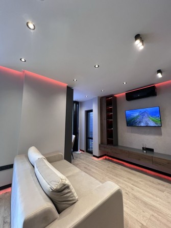 Продаж 1кімнатна квартира Манхетен Постанова Центр - фото 1