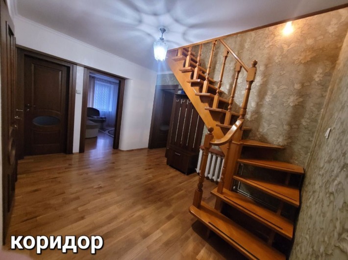 Продаж трьохрівневої 5-ти кімнат  квартири по вул. Української Дивізії - фото 1