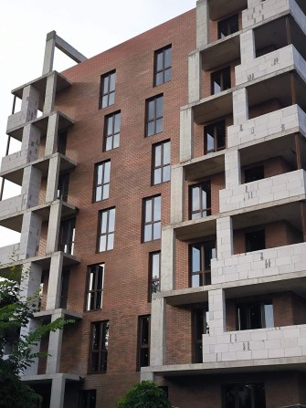 Продаж 2 -х кімнатної квартири в новобудові в центрі міста - фото 1