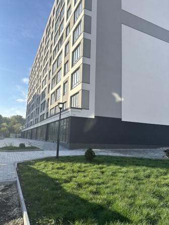 Однокімнатна біля парка Молодіжний - фото 1