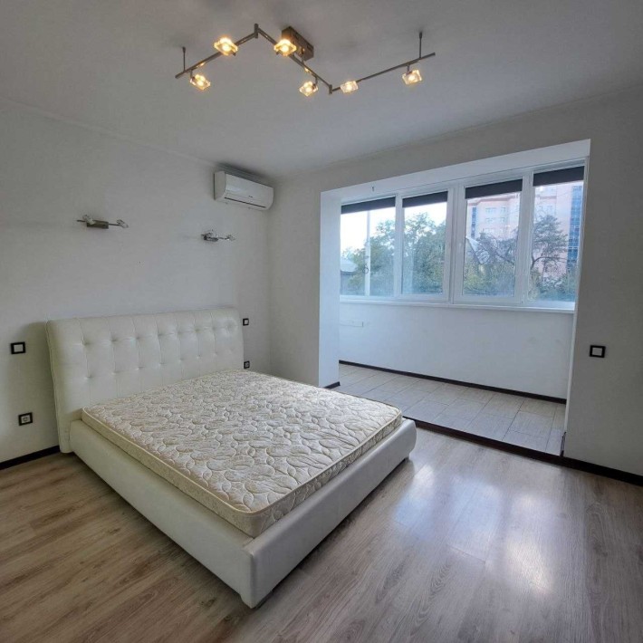 Продаж 2к квартири в центрі Ірпеня - фото 1