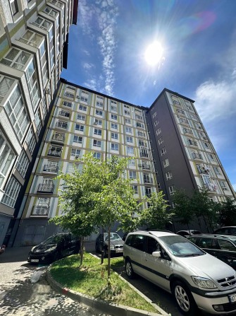 Продаж 2к.кв. Біля Епіцентру, ідеальний 3 поверх 64м2 + кладовка 4м2 - фото 1