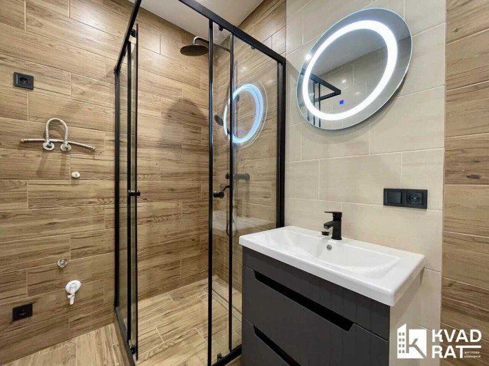 Продаж 1-к квартири з ремонтом в центрі міста - фото 1