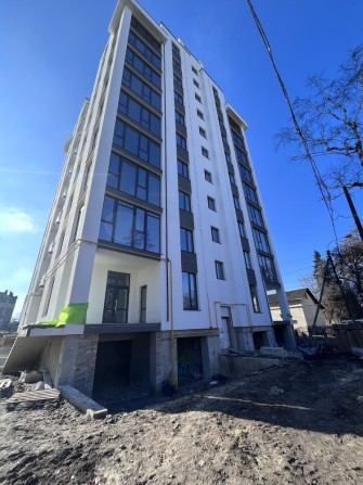 Трикімнатна  кімнатна квартира, центр - фото 1