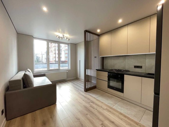 Велика 1 кім з ремонтом, 46 м2, кухня-студія - фото 1