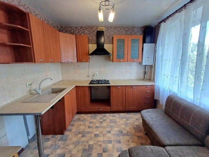 Отличная ЧЕШКА с ХОЛЛОМ, частично меблирована, р-н Дружбы - фото 1