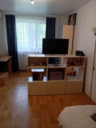 Продається 1 кімнатна квартира на Молодіжному - фото 1
