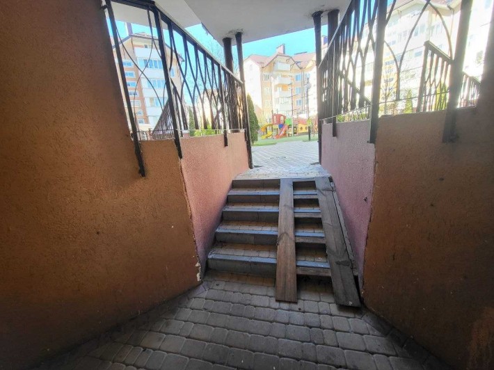 Високий цоколь, підійде під житло. 34м2. Буча квартал - фото 1