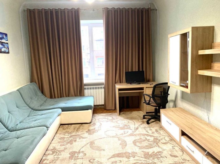 Продам 3кімнатну Сталінку в центрі міста з АВТОНОМНИМ ОПАЛЕННЯМ - фото 1