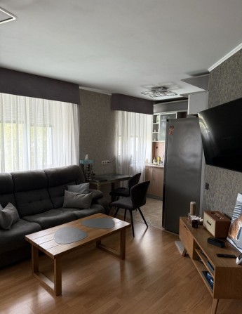 Продам квартиру в центрі міста - фото 1