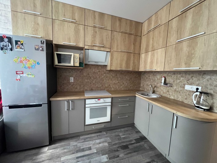 Продам квартиру з ремонтом! Постанови - ТАК! Оформлення мінімальне! - фото 1