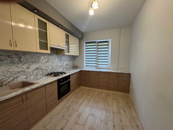 Продаж 3 кімнатної квартири з ремонтом  М - фото 1