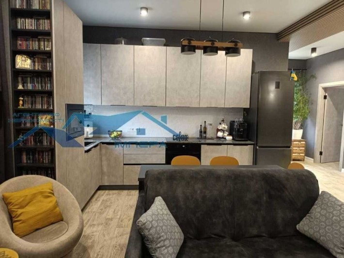 Продаж 3-х кімнатної квартири з авторським ремонтом 5-та Школа. - фото 1