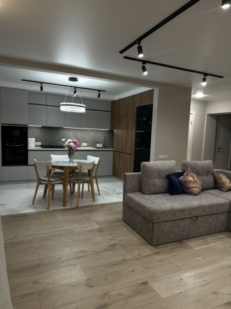 Продаж 3 кімнатної квартири - фото 1