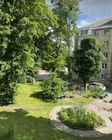 €Продаж 1-кімнатної квартири, 29,7 м², зручне розташування - фото 1