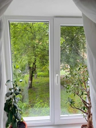 Продам 2х кімн квартиру 1й поверх по вул Степана Бандери. - фото 1