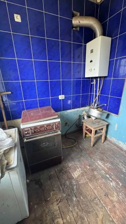 Продажа 2-ком. квартиры, "бабочка", центр. район Полтавы - фото 1
