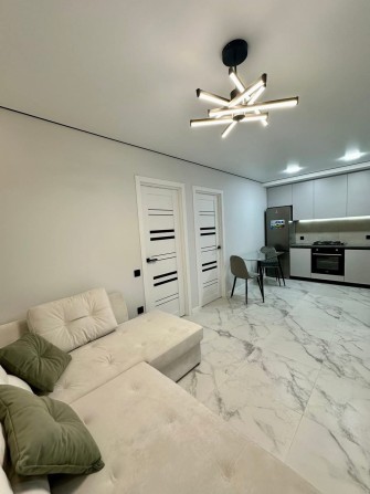 Продаж 2-кімнатної квартири у новобудові - фото 1