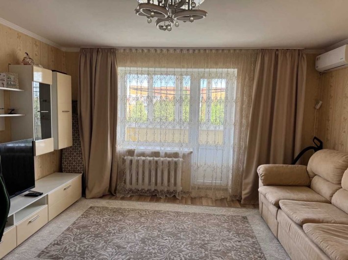 Продаж 3-x кімнатної квартири у м. Полтава, б-р Української Авіації 18 - фото 1