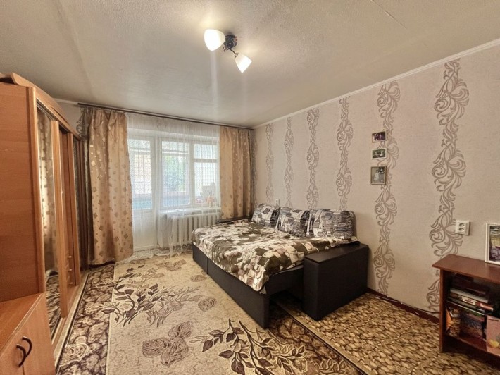 Продам 1 кімнатну квартиру в центрі міста - фото 1