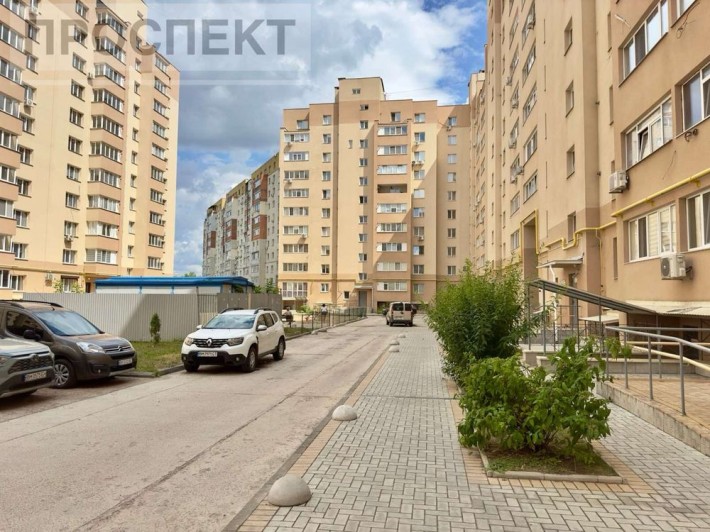 Продам 1-кімн квартиру пр-т Свободи ( ТЦ «Європорт» ) - фото 1