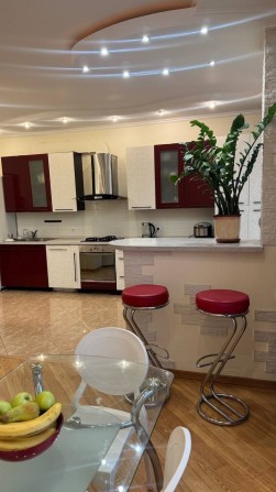 Продаж 3 кімнатної квартири - фото 1