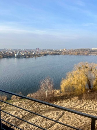 Продаж 1-кімнатної квартири з видом на озеро - фото 1