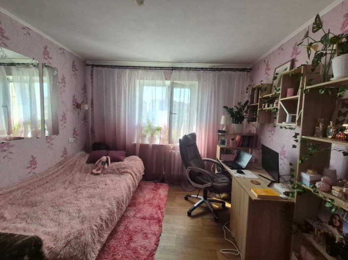 Продам 3-кімнатну квартиру, 9 мікрорайон - фото 1