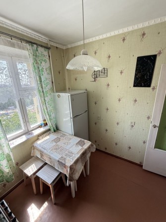 Продам 2 кімнатну квартиру - фото 1