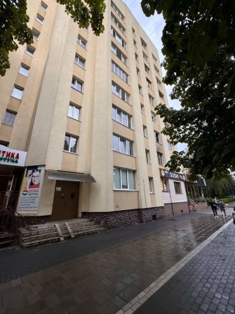 ПРОДАЖ! Рідкісна 3-кімнатна квартира р-н 12 Школа | 76 кв. 3 пов цегла - фото 1