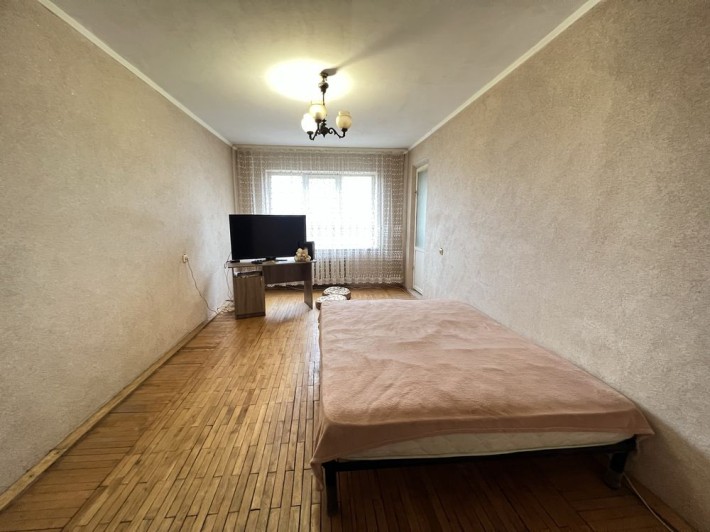 Продам 3-х кімнатну квартиру по вул. Д. Галицького - фото 1