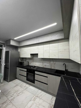 Продаж 2к квартири з сучасним ремонтом в новобудові Розсошенці - фото 1