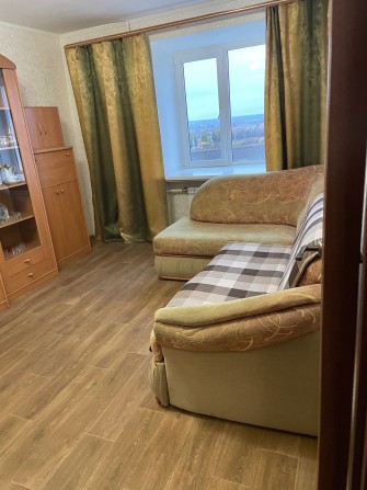 Продам 1 кім квартиру в цегляному будинку з меблями та технікой. - фото 1