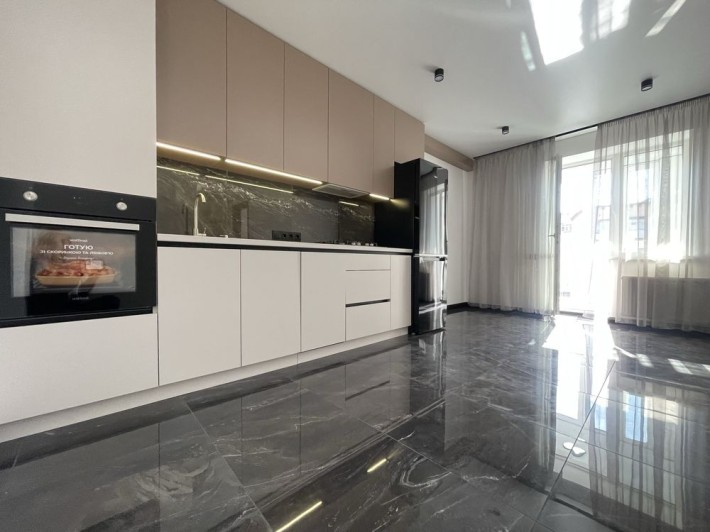 Продам квартиру з ремонтом в новобудові. - фото 1