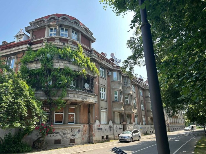 2-кімнатна квартира у центрі з шикарним видом на набережну - фото 1