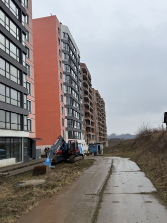 Продам 1-кімнатну новобудову по вул. Рівненська, 7 (переуступка) - фото 1