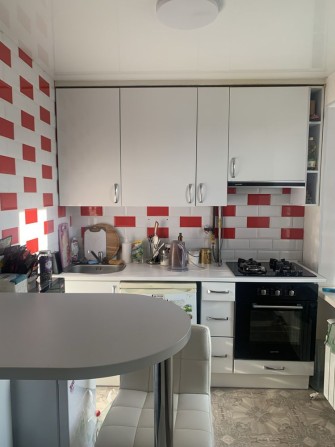 Продам 3-х кімн. квартиру ,5/5 цегла, Юліана Матвійчука!! - фото 1