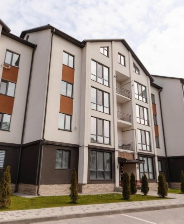 Простора 2 кімнатна квартира в зданій новобудові - фото 1