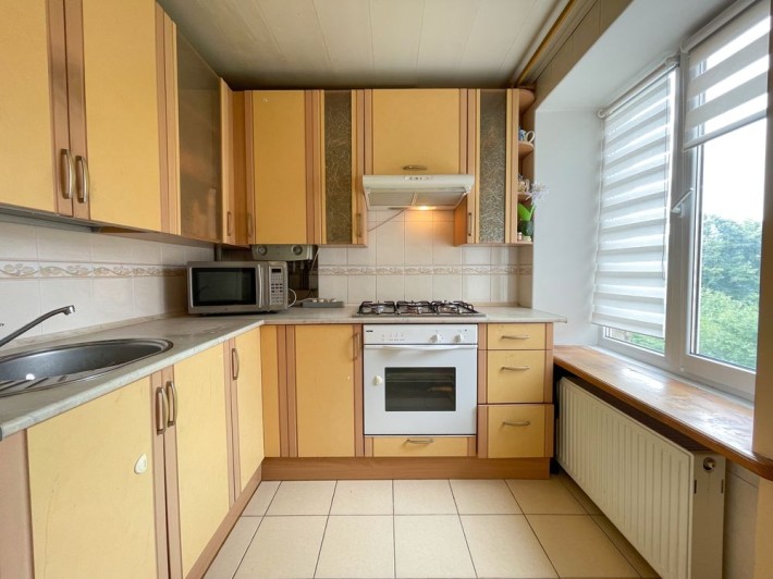 Простора 1-к квартира з АВТОНОМКОЮ та коміркою.Степана Бандери 69 - фото 1