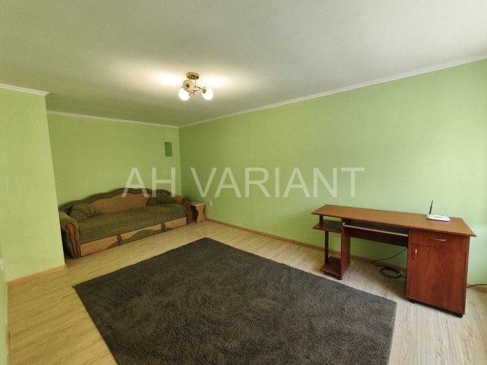 Продається 2-кімнатна квартира, вул І. Франка
Код: 20391 - фото 1