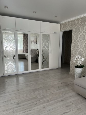 Трикімнатна квартира Харківська з гарним ремонтом і технікою - фото 1